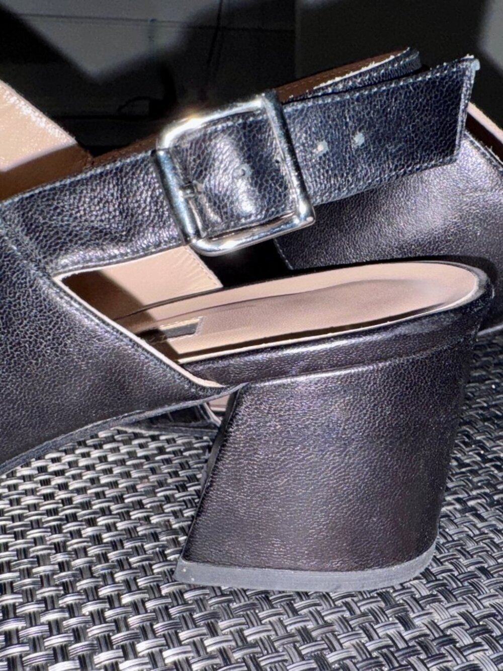 Lafayette 148 Black Leather Multi-Strap Slingback Sandals, Size 9, Block Heel - Picture 7 of 10